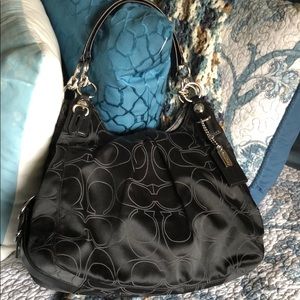 PREOWNED - COACH #16153 Large MIA Maggie Black
